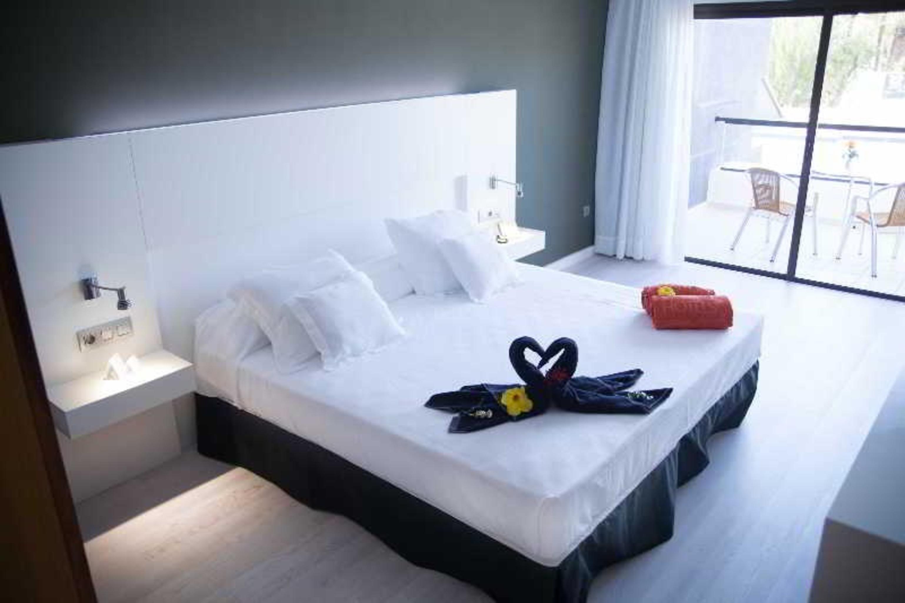 R2 Romantic Fantasia Dreams & Suites Hotel (Adults Only) 타라할레호 외부 사진