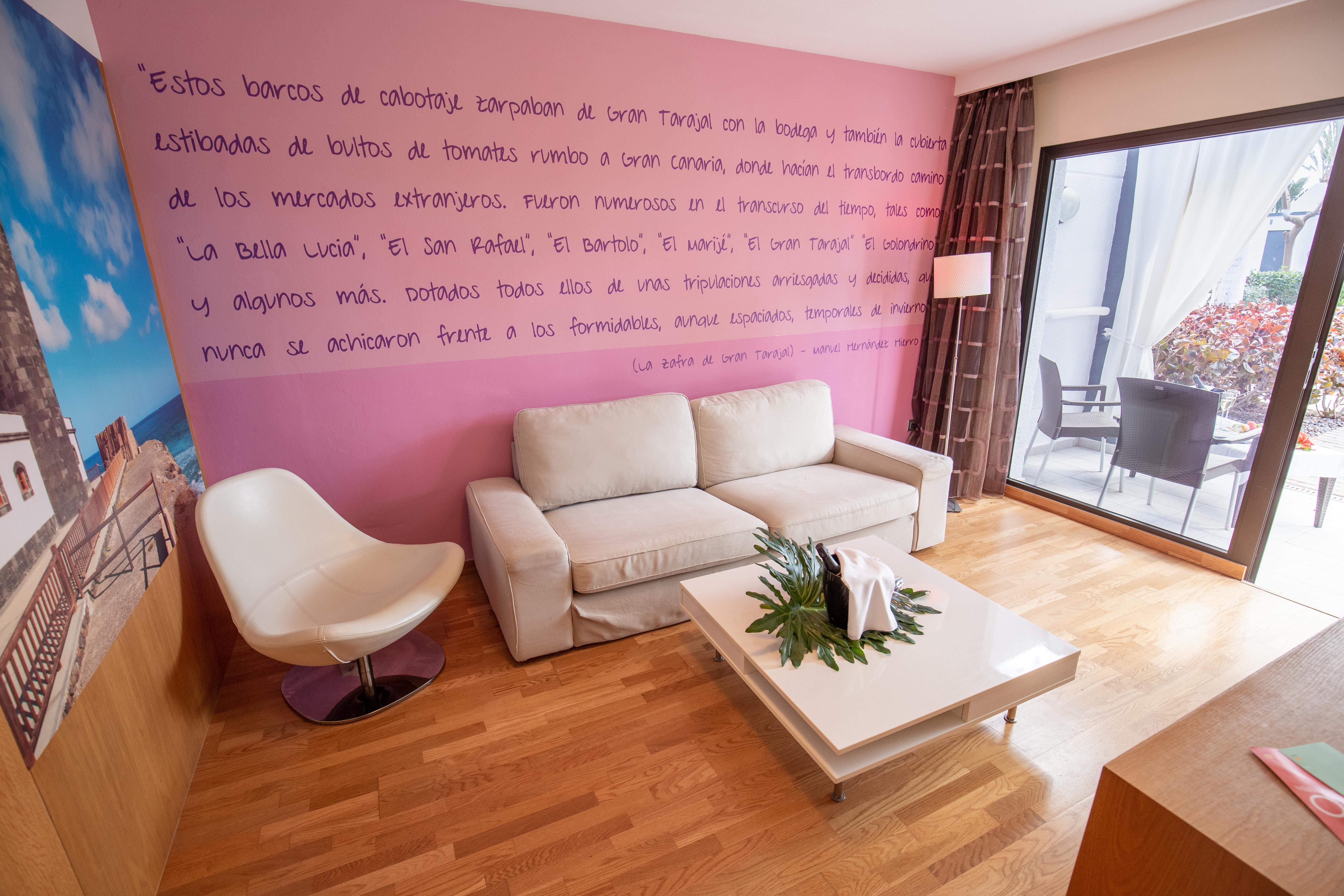 R2 Romantic Fantasia Dreams & Suites Hotel (Adults Only) 타라할레호 외부 사진